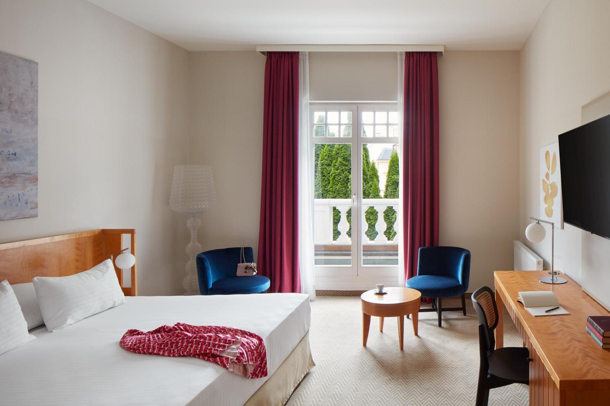 Falkensteiner Spa Resort Mariánské Lázně المظهر الخارجي الصورة A room at the hotel