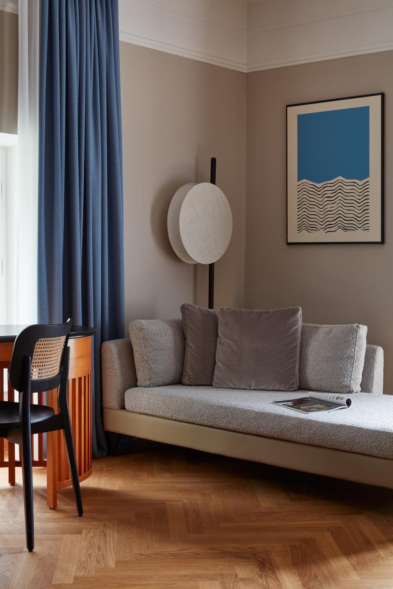 Falkensteiner Spa Resort Mariánské Lázně المظهر الخارجي الصورة A wall-mounted lamp